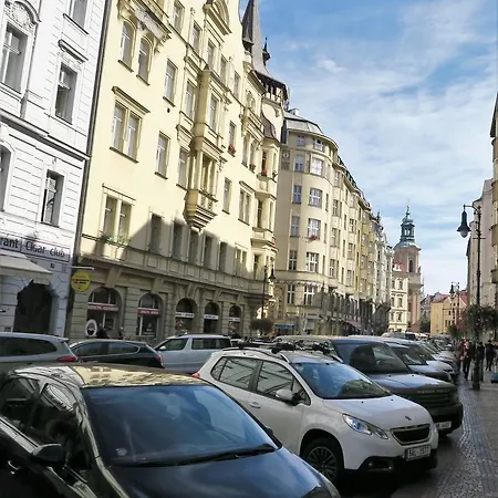 شقة Old Town Square Superior - Valentin *