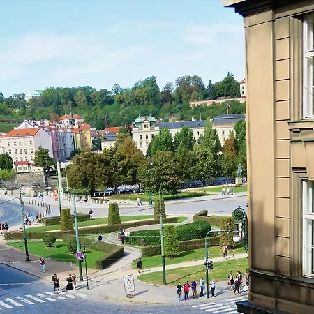 Old Town Square Superior - Valentin